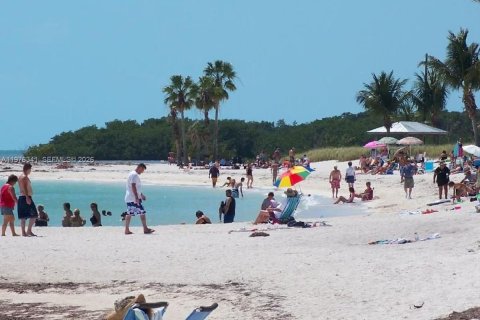 Casa en venta en Marathon, Florida, 3 dormitorios, 138.7 m2 № 2042845 - foto 2