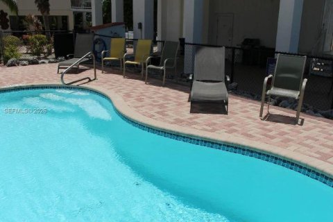 Casa en venta en Marathon, Florida, 3 dormitorios, 138.7 m2 № 2042845 - foto 10