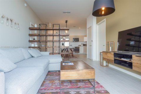 Condo in Hallandale Beach, Florida, 2 bedrooms  № 1984811 - photo 6