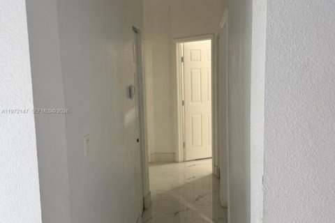 Casa en venta en Homestead, Florida, 4 dormitorios, 154.87 m2 № 2035944 - foto 7