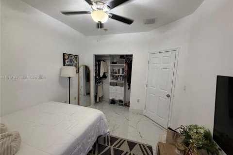 Casa en venta en Homestead, Florida, 4 dormitorios, 154.87 m2 № 2035944 - foto 14