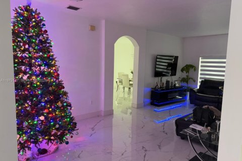 Casa en venta en Homestead, Florida, 4 dormitorios, 154.87 m2 № 2035944 - foto 12