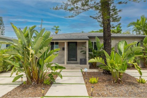 Casa en Miami, Florida 3 dormitorios, 94.95 m2 № 2030513