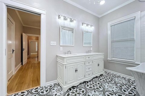 Casa en venta en Tampa, Florida, 2 dormitorios, 111.11 m2 № 1778285 - foto 28