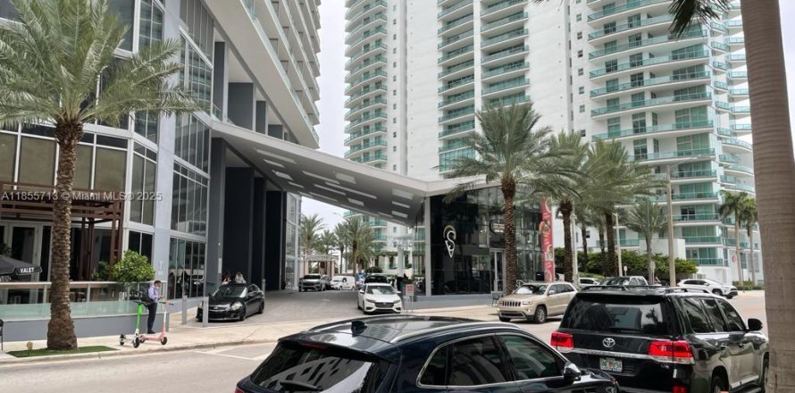Condominio en Miami, Florida, 2 dormitorios № 1880317
