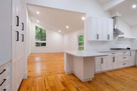 Villa ou maison à vendre à Gainesville, Floride: 3 chambres, 276.48 m2 № 2152259 - photo 16