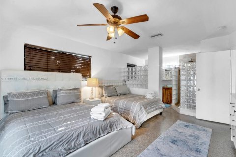 House in Hollywood, Florida 2 bedrooms, 119.57 sq.m. № 1460852 - photo 24