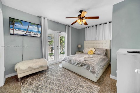 Villa ou maison à vendre à Hollywood, Floride: 2 chambres, 119.57 m2 № 1460852 - photo 25