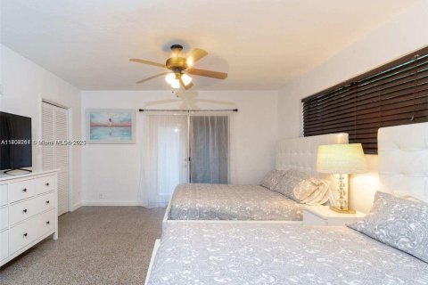 House in Hollywood, Florida 2 bedrooms, 119.57 sq.m. № 1460852 - photo 21