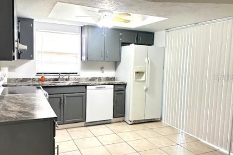 Touwnhouse à vendre à Port Orange, Floride: 2 chambres, 115.38 m2 № 1909267 - photo 6