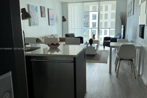Снять в аренду кондоминиум в Майами, Флорида 1 спальня, 68.56м2, № 2004727 - фото 3
