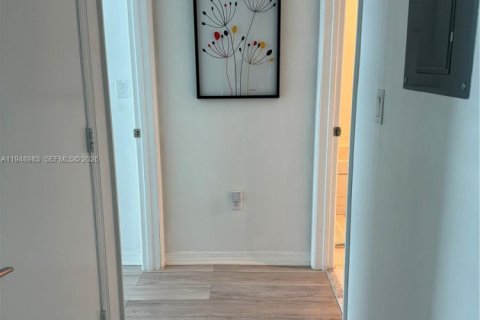 Снять в аренду кондоминиум в Майами, Флорида 1 спальня, 68.56м2, № 2004727 - фото 7