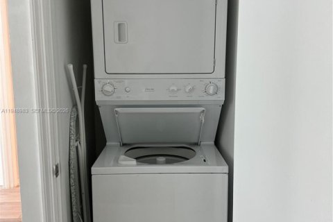 Снять в аренду кондоминиум в Майами, Флорида 1 спальня, 68.56м2, № 2004727 - фото 20
