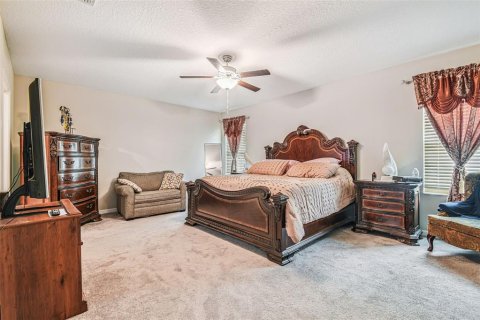 House in Riverview, Florida 5 bedrooms, 273.97 sq.m. № 1879632 - photo 13
