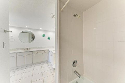 Купить кондоминиум в Пунта-Горда, Флорида 8 комнат, 129.51м2, № 1532108 - фото 22