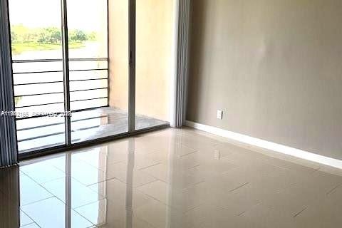 Condo in Davie, Florida, 1 bedroom № 2025993 - photo 12