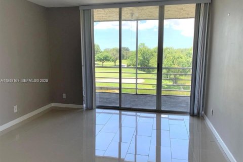 Condo in Davie, Florida, 1 bedroom № 2025993 - photo 13