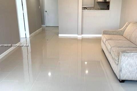 Condo in Davie, Florida, 1 bedroom № 2025993 - photo 6