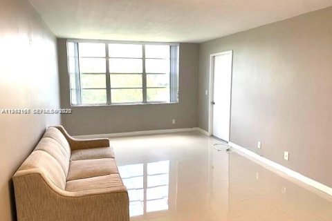 Condo in Davie, Florida, 1 bedroom № 2025993 - photo 3