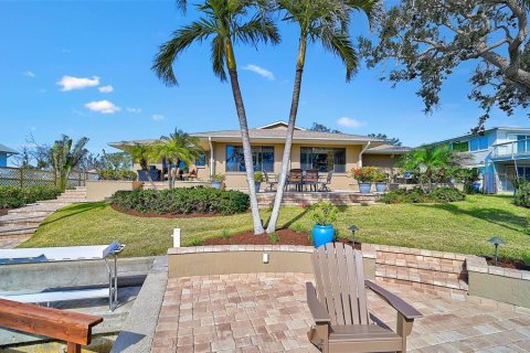 House in Nokomis, Florida 3 bedrooms, 200.85 sq.m. № 1532780 - photo 15