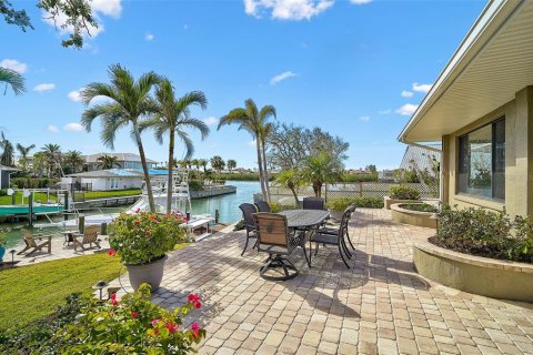 House in Nokomis, Florida 3 bedrooms, 200.85 sq.m. № 1532780 - photo 17