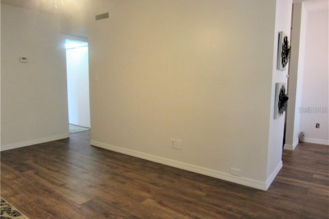 Condominio en alquiler en Tampa, Florida, 1 dormitorio, 65.68 m2 № 1517496 - foto 5