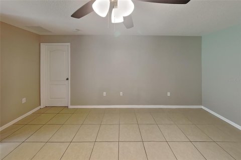 Villa ou maison à louer à Deltona, Floride: 3 chambres, 129.97 m2 № 2121110 - photo 3