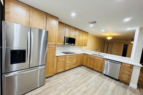Adosado en venta en Margate, Florida, 2 dormitorios, 126.25 m2 № 2153108 - foto 17