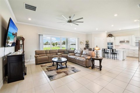 House in Orlando, Florida 3 bedrooms, 251.3 sq.m. № 1881195 - photo 8