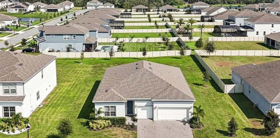 House in Orlando, Florida 3 bedrooms, 251.3 sq.m. № 1881195
