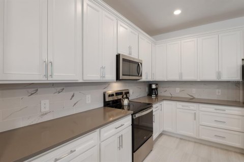 Casa en venta en Bradenton, Florida, 3 dormitorios, 177.26 m2 № 1828350 - foto 5