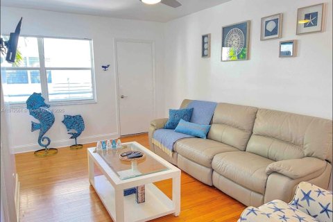 Copropriété à vendre à Hollywood, Floride: 1 chambre, 44.59 m2 № 2013567 - photo 9