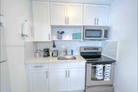 Copropriété à vendre à Hollywood, Floride: 1 chambre, 44.59 m2 № 2013567 - photo 3