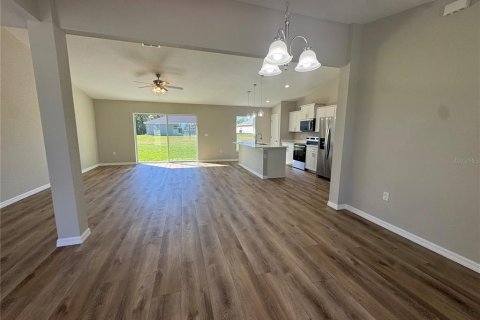 Casa en venta en Citrus Springs, Florida, 3 dormitorios, 155.24 m2 № 2157988 - foto 7