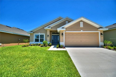 Casa en venta en Haines City, Florida, 4 dormitorios, 169.08 m2 № 1354919 - foto 1
