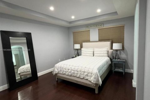 Condo in Miami, Florida, 3 bedrooms  № 1872114 - photo 10