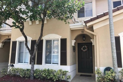 Condo in Miami, Florida, 3 bedrooms  № 1872114 - photo 1