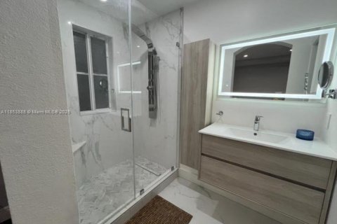 Condo in Miami, Florida, 3 bedrooms  № 1872114 - photo 15