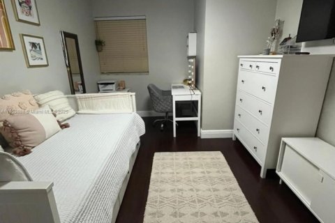 Condo in Miami, Florida, 3 bedrooms  № 1872114 - photo 19