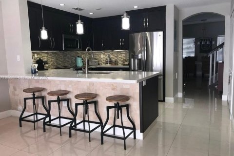 Condo in Miami, Florida, 3 bedrooms  № 1872114 - photo 9