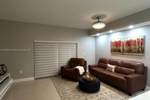 Condo in Miami, Florida, 3 bedrooms  № 1872114 - photo 5