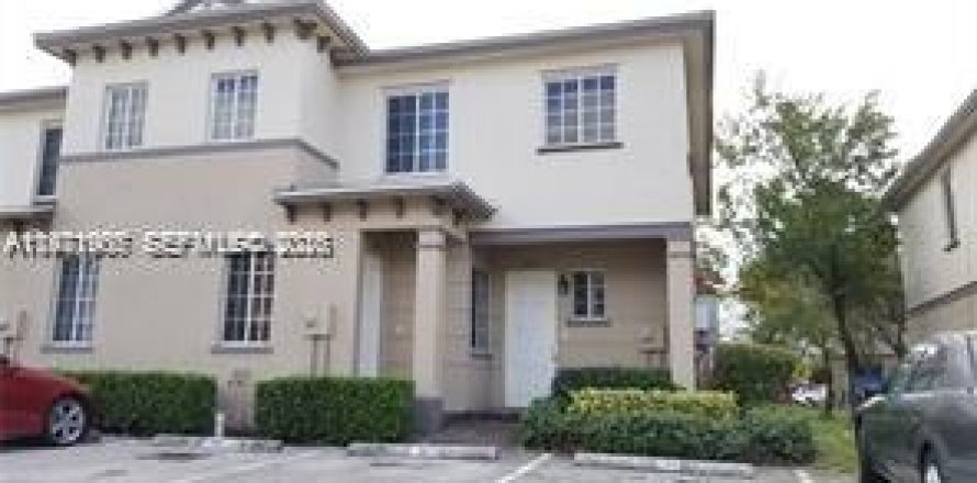 Townhouse in Riviera Beach, Florida 3 bedrooms, 97.45 sq.m. № 2035938