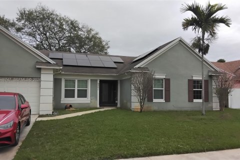 Casa en venta en Miramar, Florida, 4 dormitorios, 186.64 m2 № 2003680 - foto 2