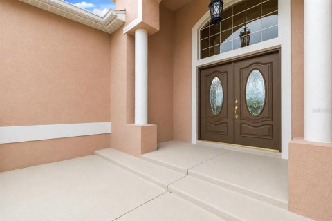House in Wildwood, Florida 3 bedrooms, 239.04 sq.m. № 2348256 - photo 8