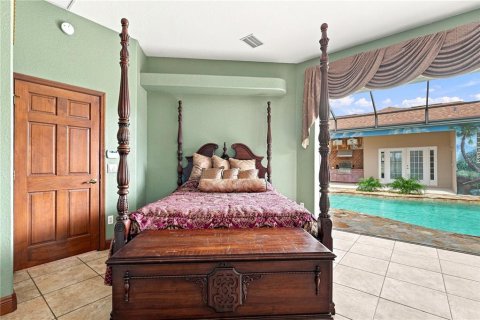House in Wildwood, Florida 3 bedrooms, 239.04 sq.m. № 2348256 - photo 30