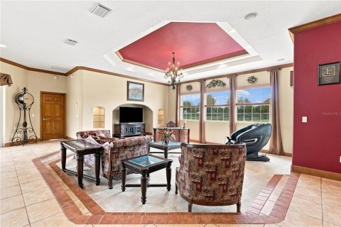House in Wildwood, Florida 3 bedrooms, 239.04 sq.m. № 2348256 - photo 25