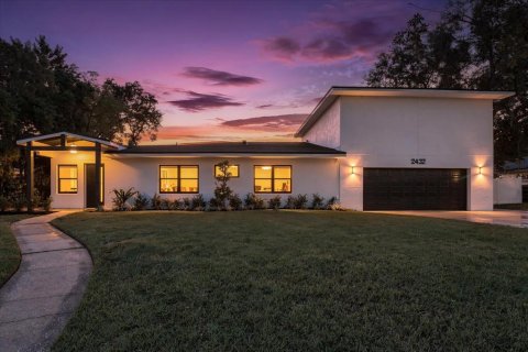 Villa ou maison à vendre à Belleair Bluffs, Floride: 4 chambres, 289.3 m2 № 2414937 - photo 4