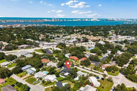 Villa ou maison à vendre à Belleair Bluffs, Floride: 4 chambres, 289.3 m2 № 2414937 - photo 2