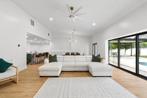 Villa ou maison à vendre à Belleair Bluffs, Floride: 4 chambres, 289.3 m2 № 2414937 - photo 23