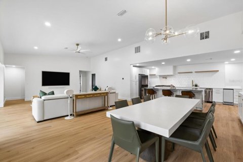 Villa ou maison à vendre à Belleair Bluffs, Floride: 4 chambres, 289.3 m2 № 2414937 - photo 17
